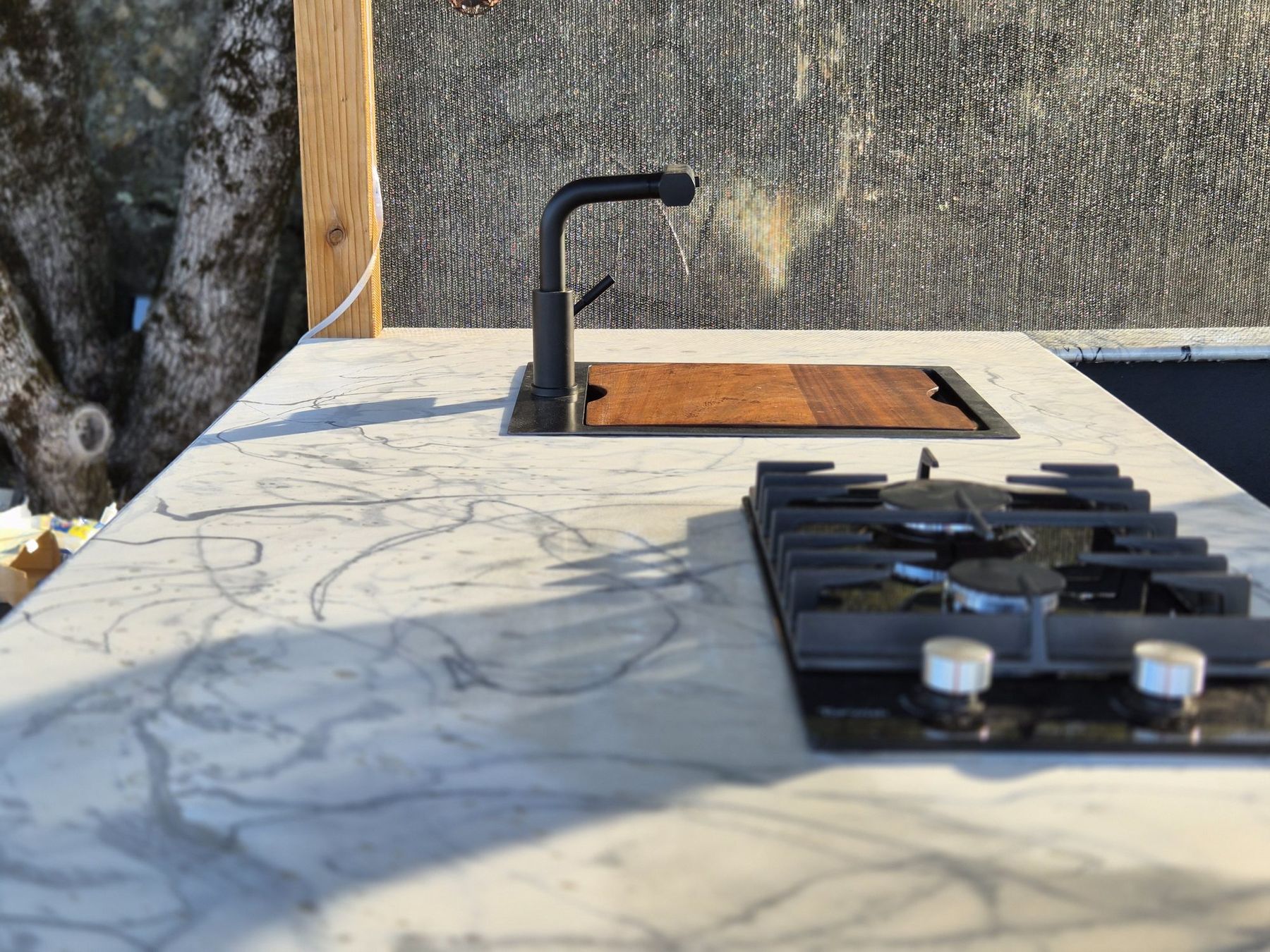 Gas cooktop and sink counter